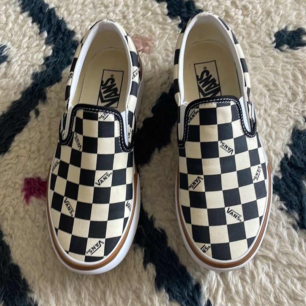 VANS- CLASSIC SLIP-ON STACKFORM SHOE COLOR:CHECKERBOARD BLACK/CLASSIC WHITE